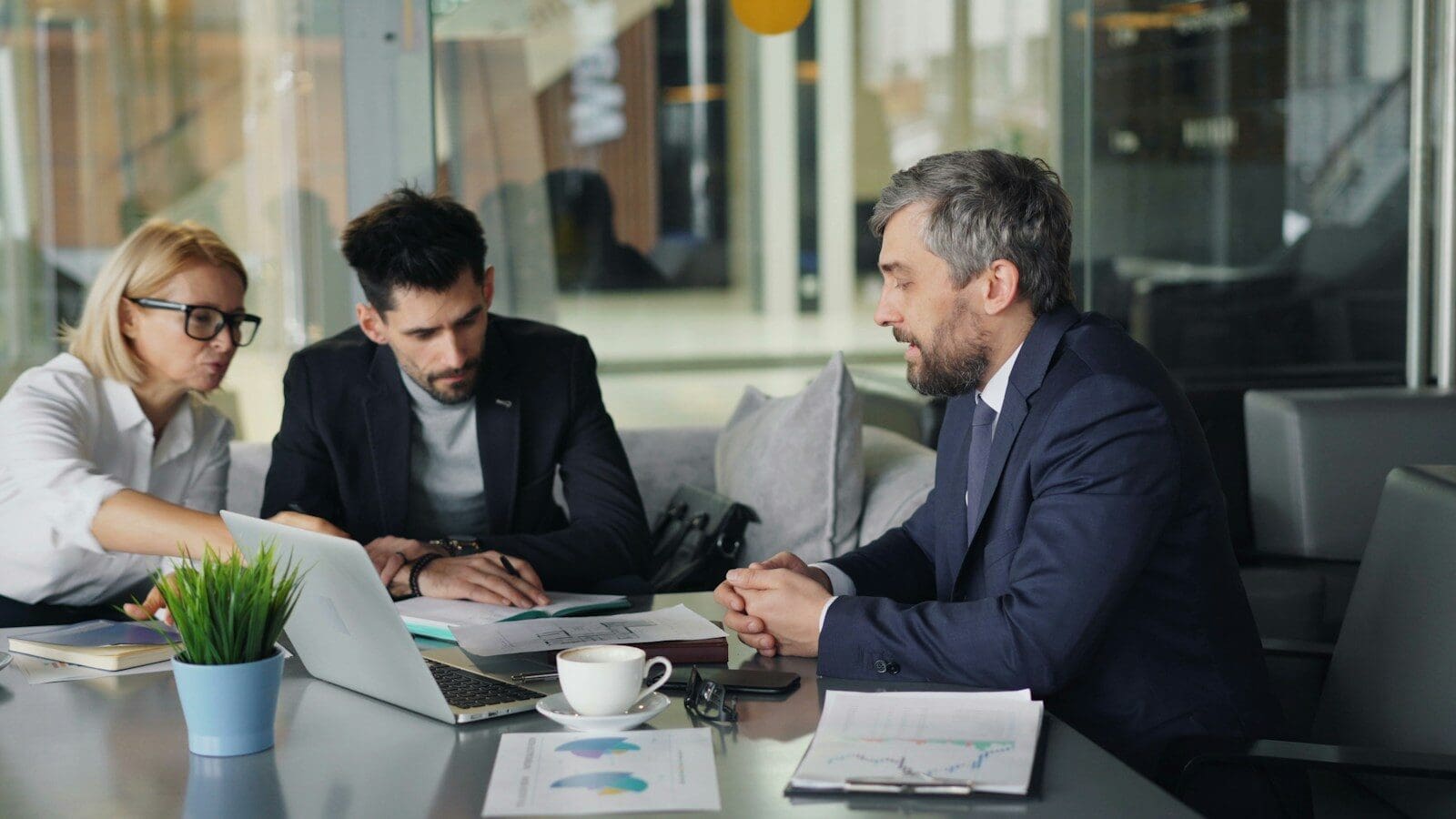 How Business Insurance Can Support Hybrid Work Arrangements in Homewood